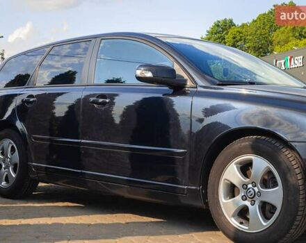 Черный Вольво В50, объемом двигателя 2 л и пробегом 282 тыс. км за 7932 $, фото 47 на Automoto.ua