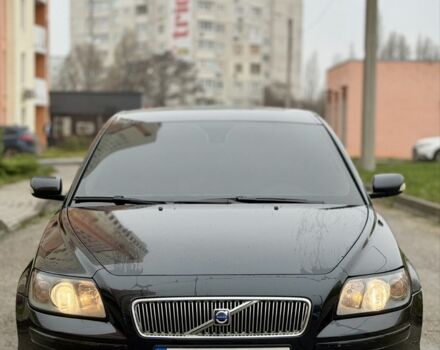 Черный Вольво В50, объемом двигателя 0 л и пробегом 250 тыс. км за 3000 $, фото 1 на Automoto.ua