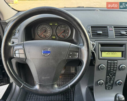 Черный Вольво В50, объемом двигателя 1.6 л и пробегом 223 тыс. км за 6999 $, фото 41 на Automoto.ua