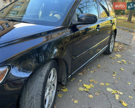 Вольво В50 2008 в Львове на Automoto.ua Черный Вольво В50, объемом двигателя 2 л и пробегом 333 тыс. км за 6400 $, фото 9 на Automoto.ua