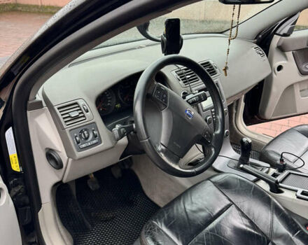 Черный Вольво В50, объемом двигателя 1.6 л и пробегом 324 тыс. км за 5799 $, фото 11 на Automoto.ua