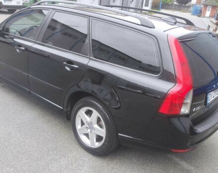 Вольво В50 2008 в Киеве на Automoto.ua Черный Вольво В50, объемом двигателя 2 л и пробегом 240 тыс. км за 8300 $, фото 2 на Automoto.ua