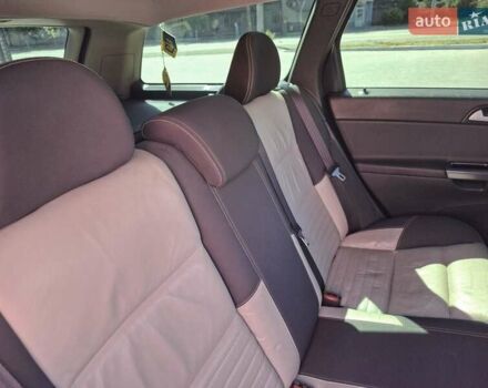 Черный Вольво В50, объемом двигателя 2 л и пробегом 430 тыс. км за 7500 $, фото 12 на Automoto.ua