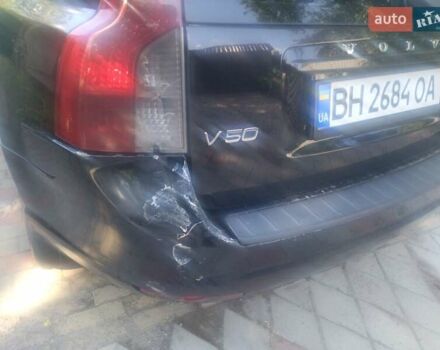 Черный Вольво В50, объемом двигателя 2 л и пробегом 360 тыс. км за 5500 $, фото 2 на Automoto.ua
