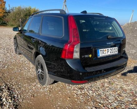 Черный Вольво В50, объемом двигателя 2 л и пробегом 215 тыс. км за 2967 $, фото 2 на Automoto.ua