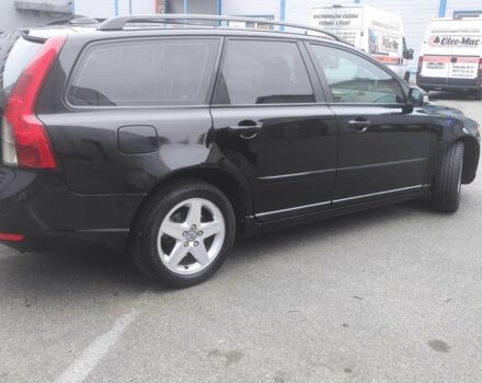 Вольво В50 2008 в Киеве на Automoto.ua Черный Вольво В50, объемом двигателя 2 л и пробегом 240 тыс. км за 8300 $, фото 5 на Automoto.ua