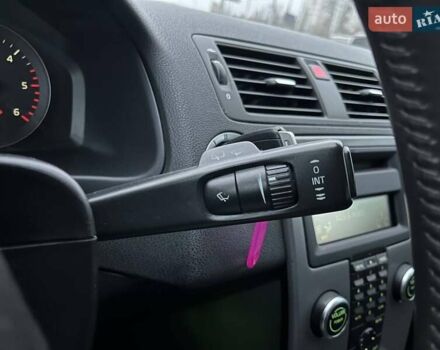 Черный Вольво В50, объемом двигателя 1.56 л и пробегом 292 тыс. км за 5490 $, фото 16 на Automoto.ua