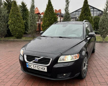 Черный Вольво В50, объемом двигателя 1.6 л и пробегом 324 тыс. км за 5799 $, фото 1 на Automoto.ua