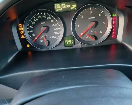 Черный Вольво В50, объемом двигателя 1.56 л и пробегом 231 тыс. км за 5500 $, фото 4 на Automoto.ua