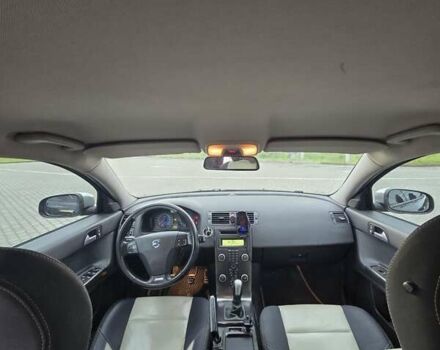 Чорний Вольво V50, об'ємом двигуна 2 л та пробігом 316 тис. км за 6650 $, фото 3 на Automoto.ua