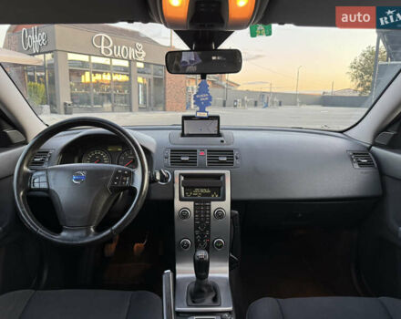 Черный Вольво В50, объемом двигателя 1.8 л и пробегом 243 тыс. км за 6150 $, фото 28 на Automoto.ua