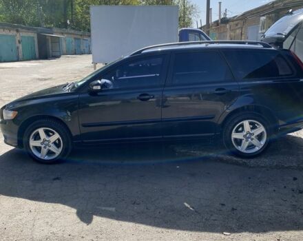 Черный Вольво В50, объемом двигателя 1.6 л и пробегом 273 тыс. км за 6500 $, фото 2 на Automoto.ua