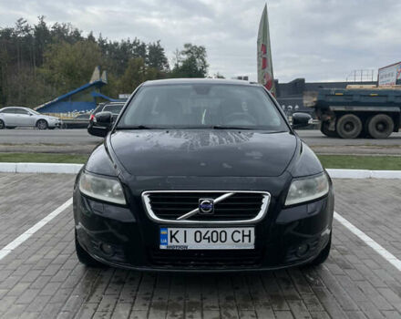 Черный Вольво В50, объемом двигателя 1.6 л и пробегом 322 тыс. км за 4800 $, фото 1 на Automoto.ua