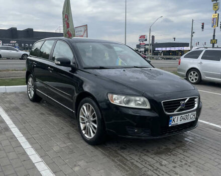 Черный Вольво В50, объемом двигателя 1.6 л и пробегом 322 тыс. км за 4800 $, фото 2 на Automoto.ua