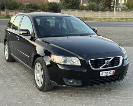 Черный Вольво В50, объемом двигателя 1.8 л и пробегом 243 тыс. км за 6450 $, фото 2 на Automoto.ua