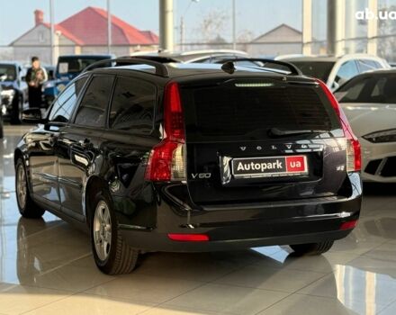Черный Вольво В50, объемом двигателя 1.6 л и пробегом 265 тыс. км за 6890 $, фото 6 на Automoto.ua