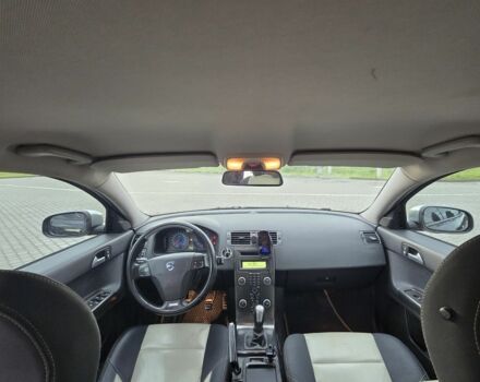 Чорний Вольво V50, об'ємом двигуна 2 л та пробігом 316 тис. км за 6650 $, фото 5 на Automoto.ua