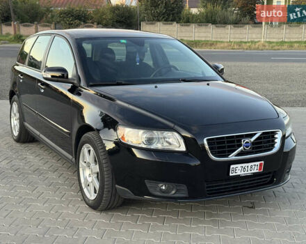 Черный Вольво В50, объемом двигателя 1.8 л и пробегом 243 тыс. км за 6550 $, фото 10 на Automoto.ua
