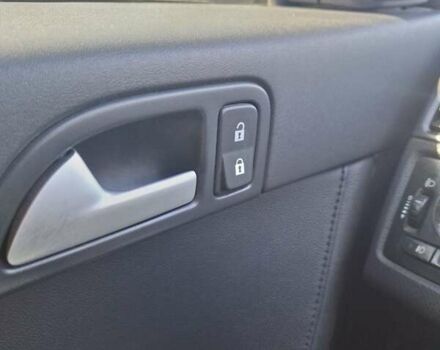 Черный Вольво В50, объемом двигателя 2 л и пробегом 430 тыс. км за 7500 $, фото 25 на Automoto.ua