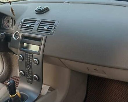 Чорний Вольво V50, об'ємом двигуна 1.56 л та пробігом 258 тис. км за 6100 $, фото 13 на Automoto.ua