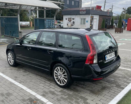 Черный Вольво В50, объемом двигателя 1.6 л и пробегом 322 тыс. км за 4800 $, фото 5 на Automoto.ua