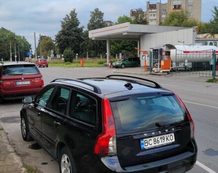 Черный Вольво В50, объемом двигателя 1.6 л и пробегом 217 тыс. км за 5600 $, фото 3 на Automoto.ua