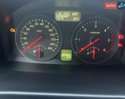 Черный Вольво В50, объемом двигателя 1.56 л и пробегом 265 тыс. км за 7300 $, фото 5 на Automoto.ua