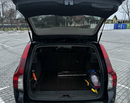 Черный Вольво В50, объемом двигателя 1.56 л и пробегом 282 тыс. км за 5299 $, фото 12 на Automoto.ua