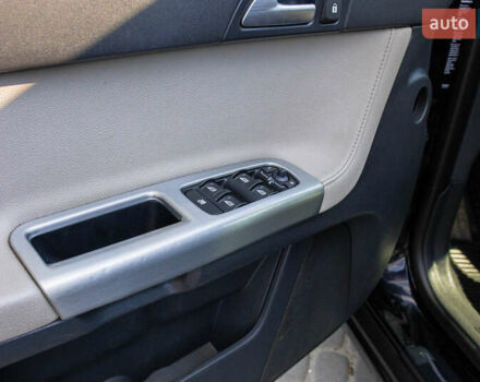 Черный Вольво В50, объемом двигателя 2 л и пробегом 282 тыс. км за 7932 $, фото 15 на Automoto.ua