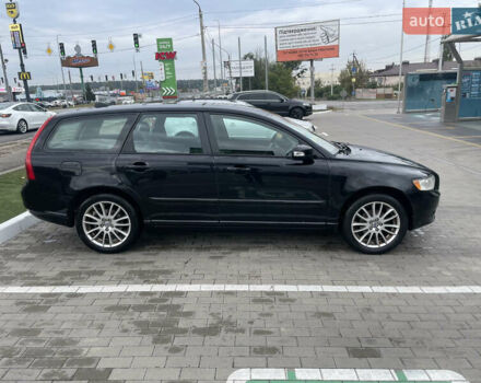 Черный Вольво В50, объемом двигателя 1.6 л и пробегом 322 тыс. км за 4800 $, фото 3 на Automoto.ua