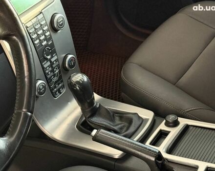 Черный Вольво В50, объемом двигателя 1.6 л и пробегом 265 тыс. км за 6890 $, фото 11 на Automoto.ua