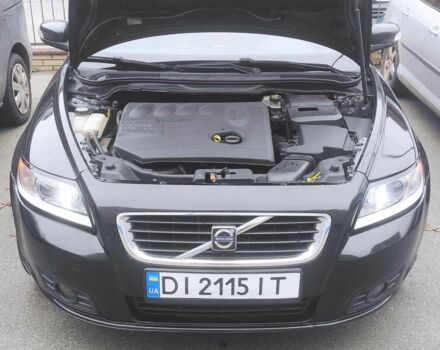 Вольво В50 2008 в Киеве на Automoto.ua Черный Вольво В50, объемом двигателя 2 л и пробегом 240 тыс. км за 8300 $, фото 16 на Automoto.ua