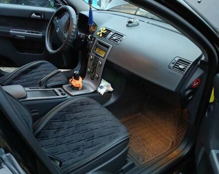 Черный Вольво В50, объемом двигателя 1.6 л и пробегом 223 тыс. км за 6200 $, фото 7 на Automoto.ua