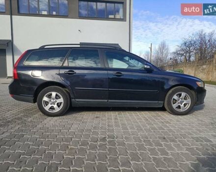 Черный Вольво В50, объемом двигателя 1.6 л и пробегом 285 тыс. км за 5900 $, фото 3 на Automoto.ua