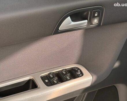 Черный Вольво В50, объемом двигателя 1.6 л и пробегом 265 тыс. км за 6890 $, фото 9 на Automoto.ua