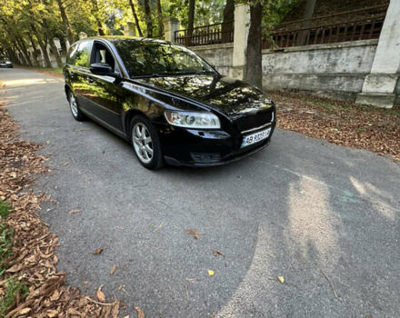 Черный Вольво В50, объемом двигателя 1.6 л и пробегом 220 тыс. км за 4700 $, фото 1 на Automoto.ua