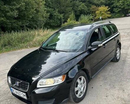 Черный Вольво В50, объемом двигателя 1.56 л и пробегом 210 тыс. км за 5999 $, фото 1 на Automoto.ua