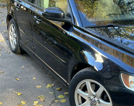 Вольво В50 2008 в Львове на Automoto.ua Черный Вольво В50, объемом двигателя 2 л и пробегом 333 тыс. км за 6400 $, фото 3 на Automoto.ua