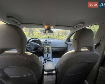 Вольво В50 2008 в Львове на Automoto.ua Черный Вольво В50, объемом двигателя 2 л и пробегом 333 тыс. км за 6400 $, фото 15 на Automoto.ua