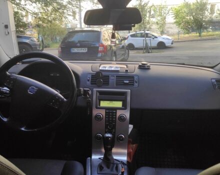 Вольво В50 2008 в Киеве на Automoto.ua Черный Вольво В50, объемом двигателя 2 л и пробегом 240 тыс. км за 8300 $, фото 12 на Automoto.ua