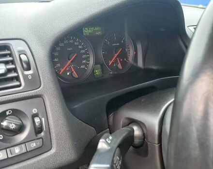 Черный Вольво В50, объемом двигателя 1.6 л и пробегом 298 тыс. км за 7000 $, фото 12 на Automoto.ua