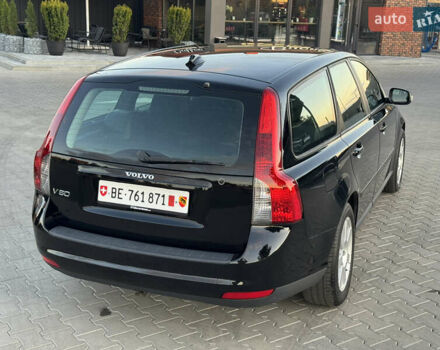 Черный Вольво В50, объемом двигателя 1.8 л и пробегом 243 тыс. км за 6150 $, фото 19 на Automoto.ua