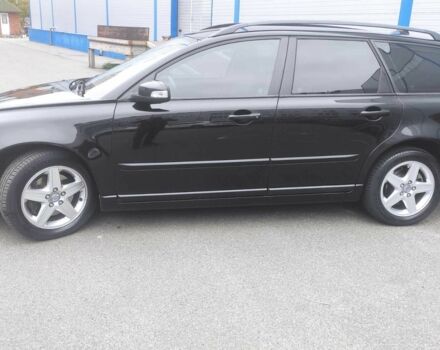 Вольво В50 2008 в Киеве на Automoto.ua Черный Вольво В50, объемом двигателя 2 л и пробегом 240 тыс. км за 8300 $, фото 7 на Automoto.ua