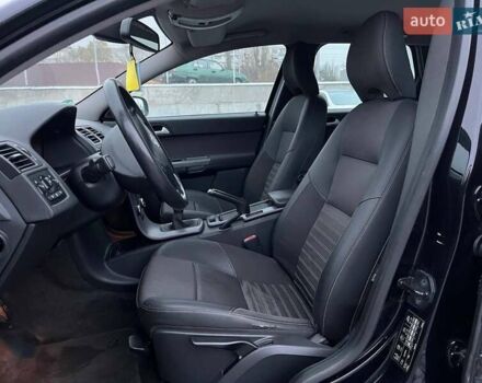 Черный Вольво В50, объемом двигателя 1.56 л и пробегом 292 тыс. км за 5490 $, фото 7 на Automoto.ua