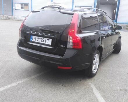 Вольво В50 2008 в Киеве на Automoto.ua Черный Вольво В50, объемом двигателя 2 л и пробегом 240 тыс. км за 8300 $, фото 4 на Automoto.ua