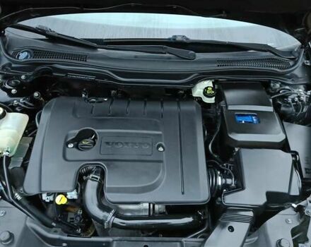 Черный Вольво В50, объемом двигателя 1.6 л и пробегом 223 тыс. км за 6200 $, фото 9 на Automoto.ua