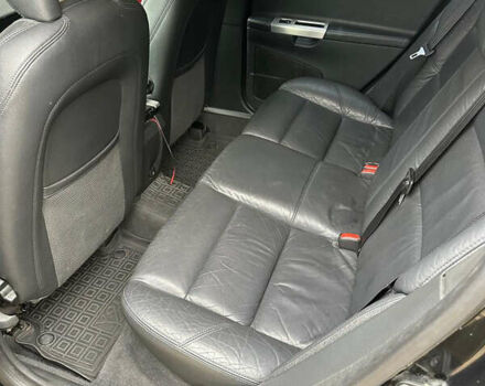 Чорний Вольво V50, об'ємом двигуна 2 л та пробігом 342 тис. км за 7000 $, фото 3 на Automoto.ua