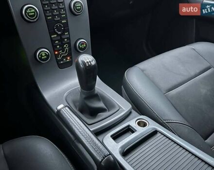 Черный Вольво В50, объемом двигателя 1.56 л и пробегом 292 тыс. км за 5490 $, фото 19 на Automoto.ua