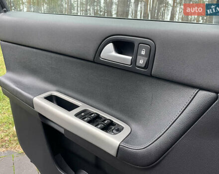 Черный Вольво В50, объемом двигателя 1.8 л и пробегом 189 тыс. км за 6950 $, фото 54 на Automoto.ua