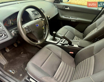 Черный Вольво В50, объемом двигателя 1.6 л и пробегом 191 тыс. км за 5699 $, фото 10 на Automoto.ua